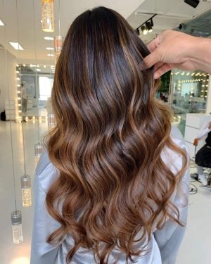 Balayage sin Decoloración – Degradado natural